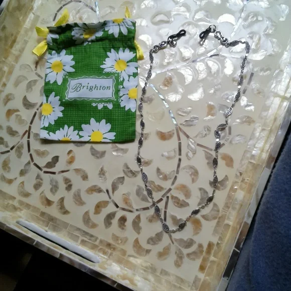 Brighton Silver Eye Glasses Holder Necklace,Beautiful - Picture 2 of 7